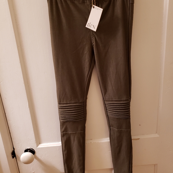 Dex Leggings - Picture 3 of 4